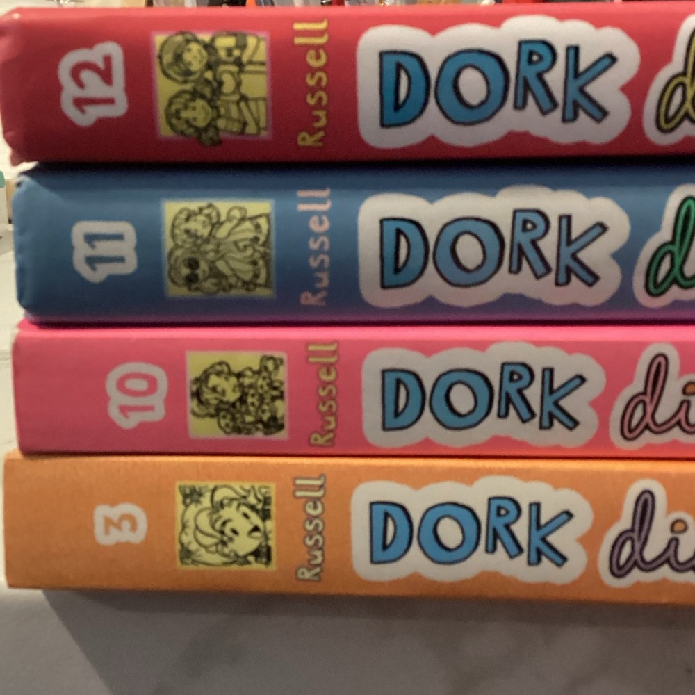 Russell Athletic Dork Diaries Book Set - Pink, Blue, Yellow, Red Covers - Picture 2 of 2